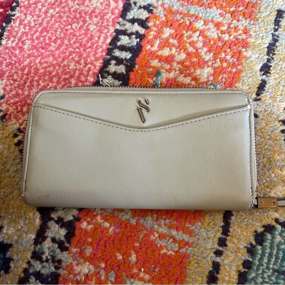 Simply Vera Vera Wang Signature RFID-Blocking Wallet